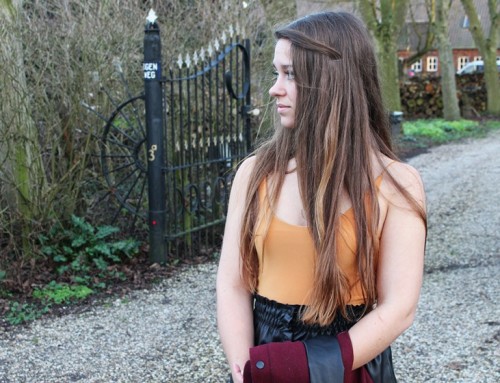 Kerstmis OOTD: Felle kleuren, faux leather en high heels